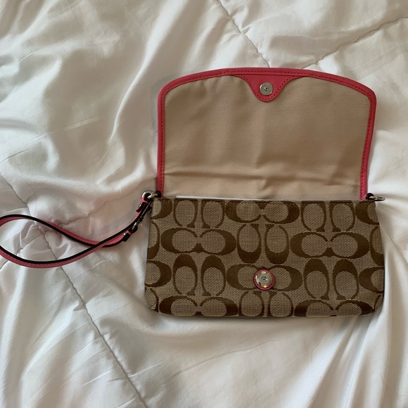 New Coach Wallet Pink and Tan - Picture 3 of 5